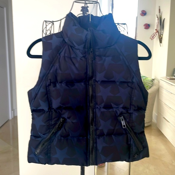 NWT JOCELYN PUFFER STAR VEST - Picture 5 of 8